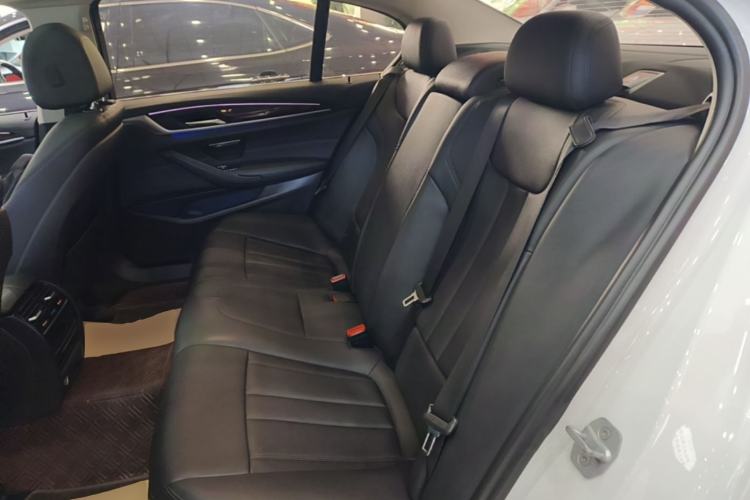 Used BMW 5 Series 2018 525Li Luxury Package Left Rear Seat