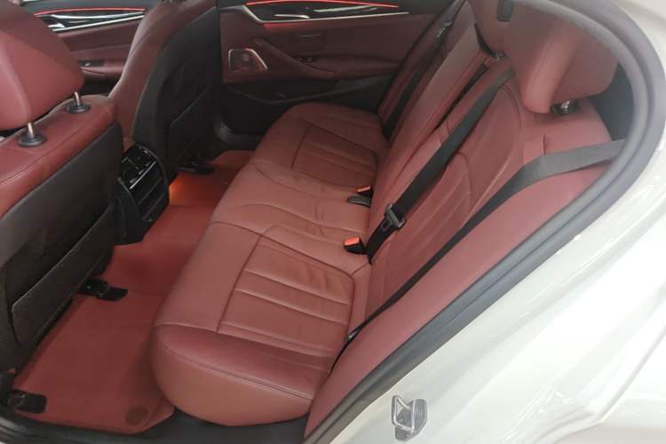 Used BMW 5 Series 2018 Restyled 530Li Leading Edition M Sport Package Left Rear Seat