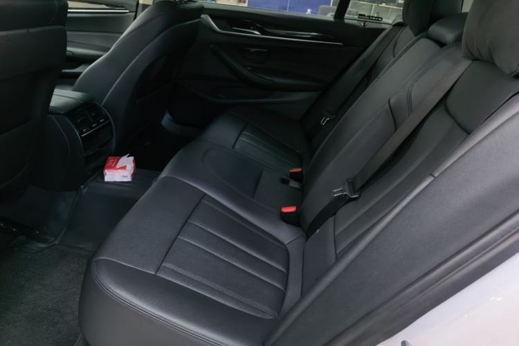 Used BMW 5 Series 2018 525Li Luxury Package Left Rear Seat