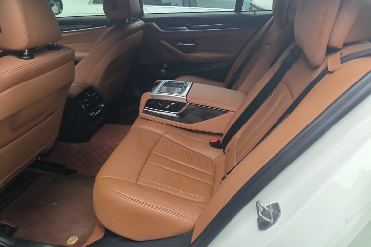 Used BMW 5 Series 2018 530Li Luxury Edition M Sport Package Left Rear Seat