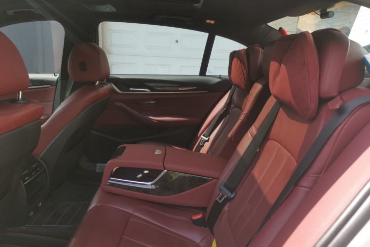 Used BMW 5 Series 2018 Restyled 530Li Leading Edition M Sport Package Left Rear Seat