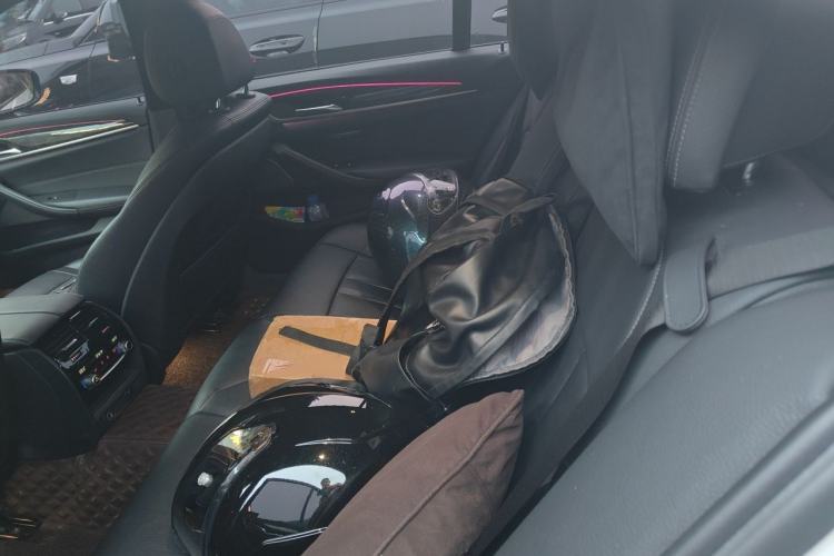 Used BMW 5 Series 2018 530Li Luxury Edition M Sport Package Left Rear Seat