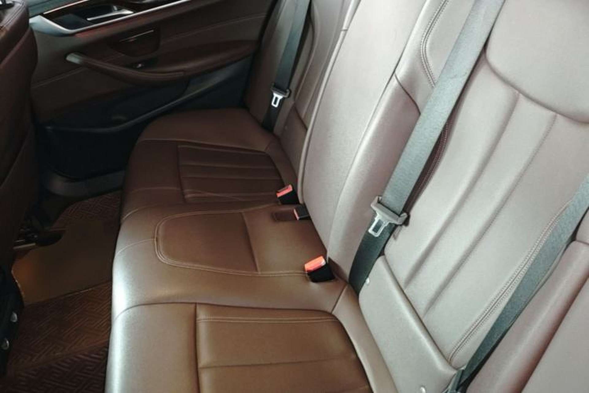 Used BMW 5 Series 2018 525Li Luxury Package Left Rear Seat