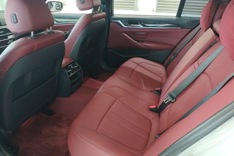 Used BMW 5 Series 2018 Facelifted 530Li xDrive M Sport Package Left Rear Seat
