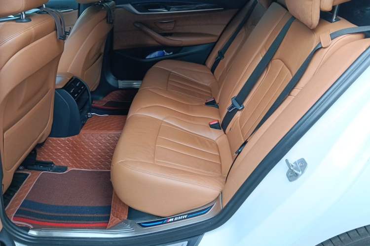 Used BMW 5 Series 2018 530Li Leading Model M Sport Package Left Rear Seat