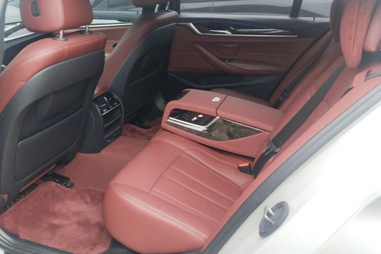 Used BMW 5 Series 2018 Facelifted 530Li xDrive M Sport Package Left Rear Seat