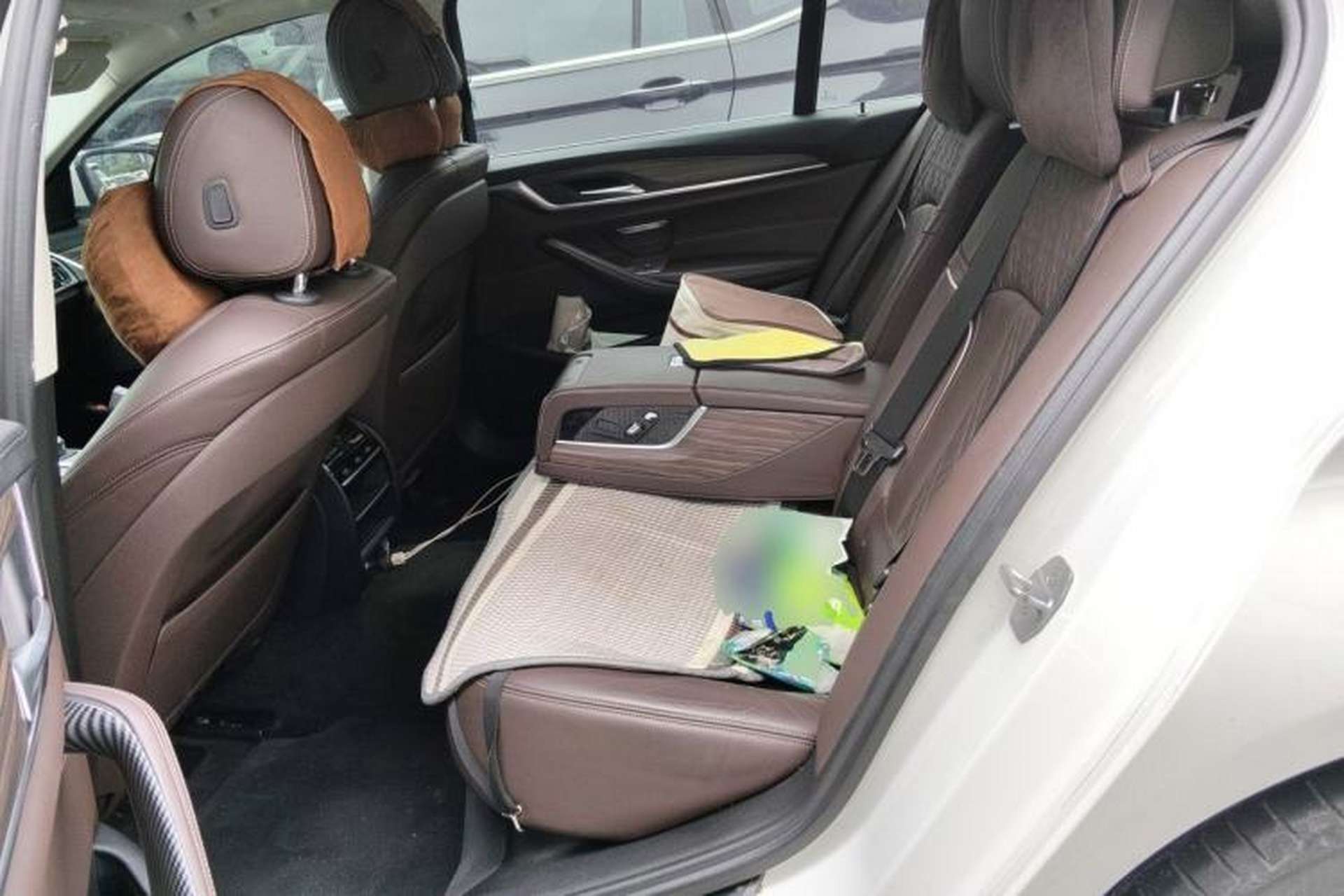 Used BMW 5 Series 2018 Revised Version 530Li Leading Edition Luxury Package Left Rear Seat