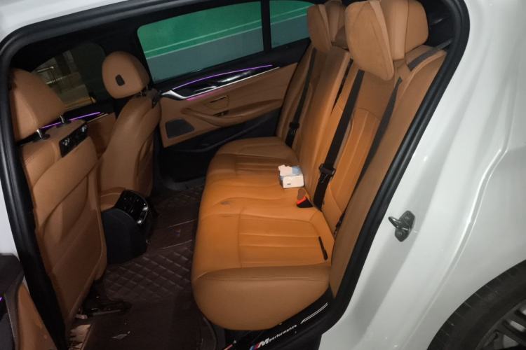 Used BMW 5 Series 2018 Restyled 530Li Luxury Edition M Sport Package Left Rear Seat