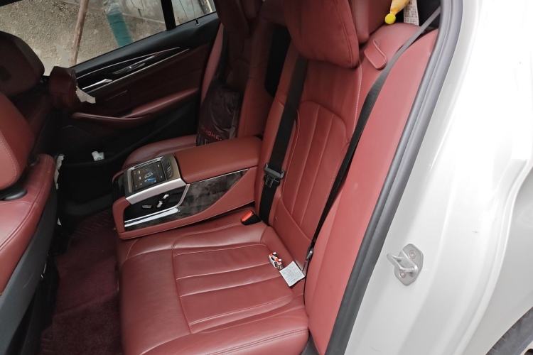Used BMW 5 Series 2018 530Li Luxury Edition M Sport Package Left Rear Seat