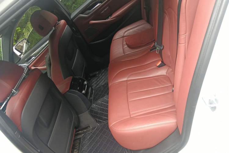 Used BMW 5 Series 2018 Restyled 530Li Luxury Edition M Sport Package Left Rear Seat