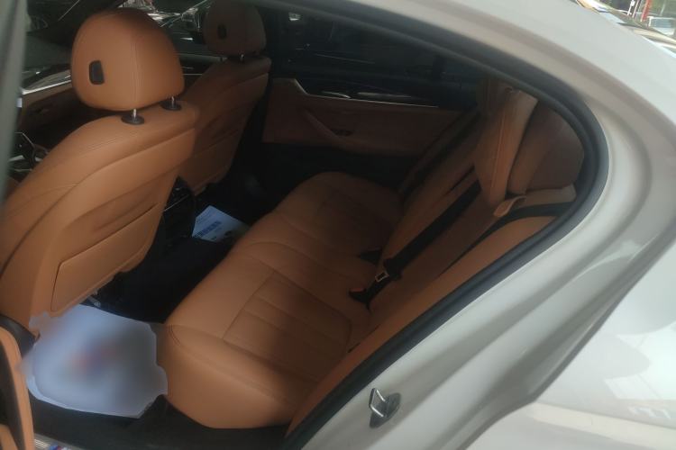 Used BMW 5 Series 2018 Restyled 530Li Leading Edition M Sport Package Left Rear Seat