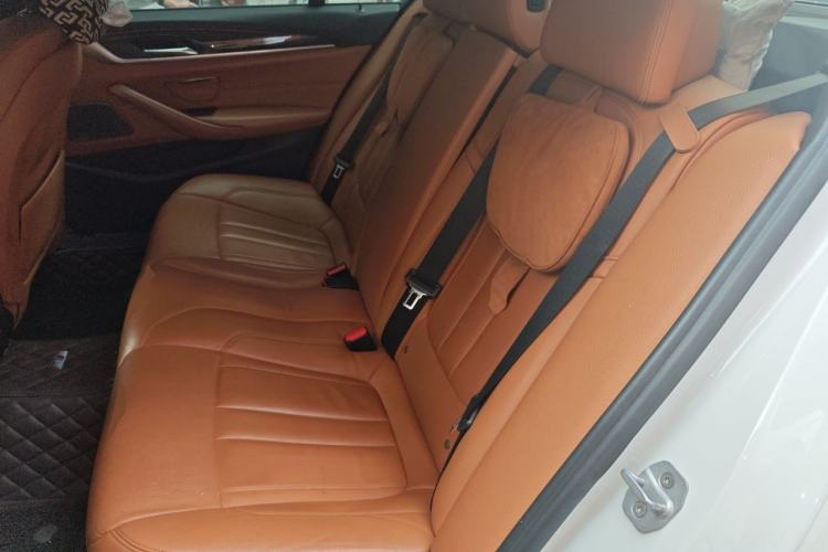 Used BMW 5 Series 2018 Restyled 530Li Leading Edition M Sport Package Left Rear Seat
