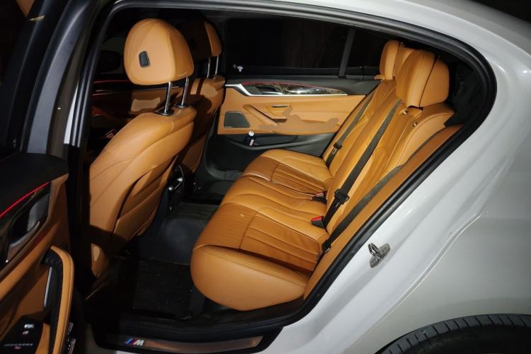Used BMW 5 Series 2018 Restyled 530Li Luxury Edition M Sport Package Left Rear Seat