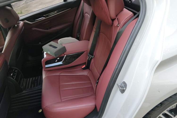 Used BMW 5 Series 2018 Restyled 530Li Leading Edition M Sport Package Left Rear Seat