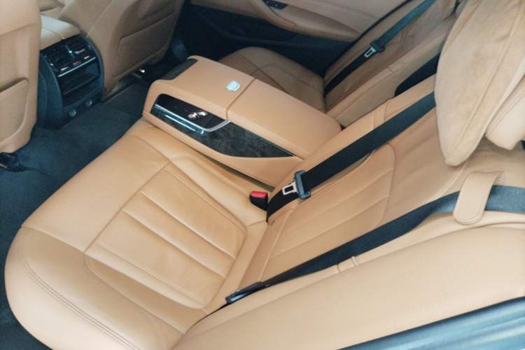 Used BMW 5 Series 2018 530Li xDrive M Sport Package Left Rear Seat