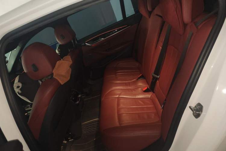 Used BMW 5 Series 2018 Restyled 530Li Luxury Edition M Sport Package Left Rear Seat
