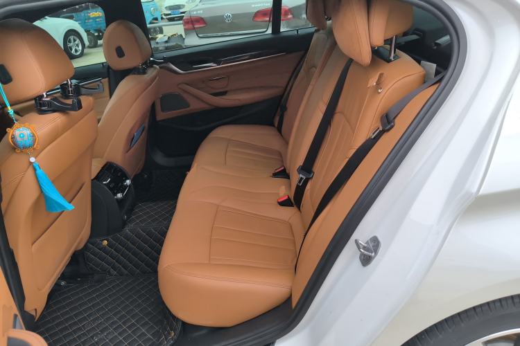 Used BMW 5 Series 2018 530Li Luxury Edition M Sport Package Left Rear Seat