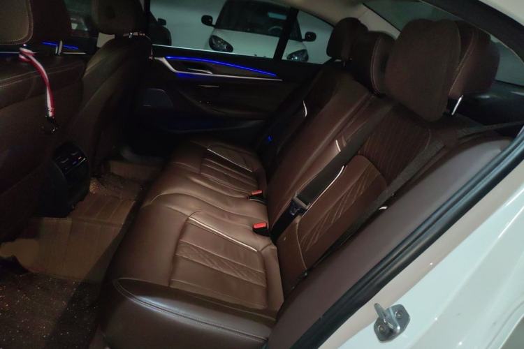 Used BMW 5 Series 2018 530Li Leading Edition Luxury Package Left Rear Seat