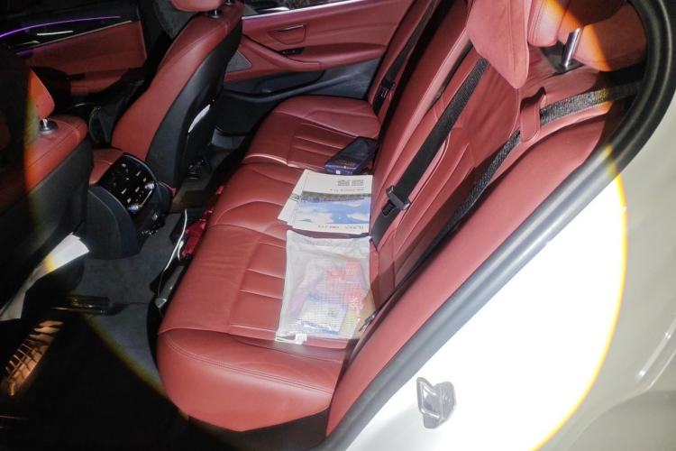 Used BMW 5 Series 2018 530Li Luxury Edition M Sport Package Left Rear Seat