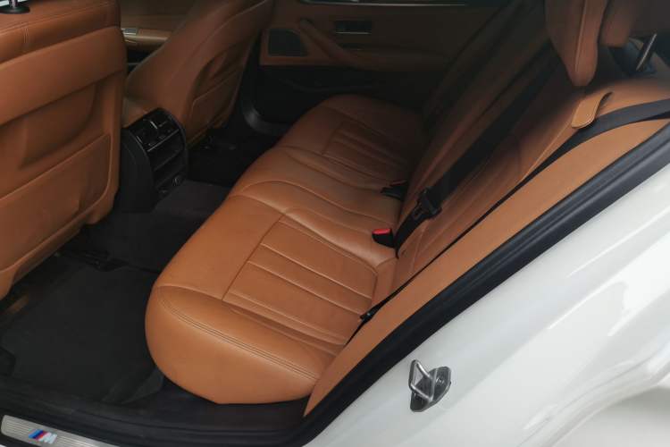 Used BMW 5 Series 2018 Restyled 530Li Leading Edition M Sport Package Left Rear Seat