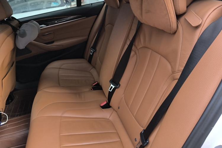 Used BMW 5 Series 2018 Restyled 530Li Leading Edition M Sport Package Left Rear Seat