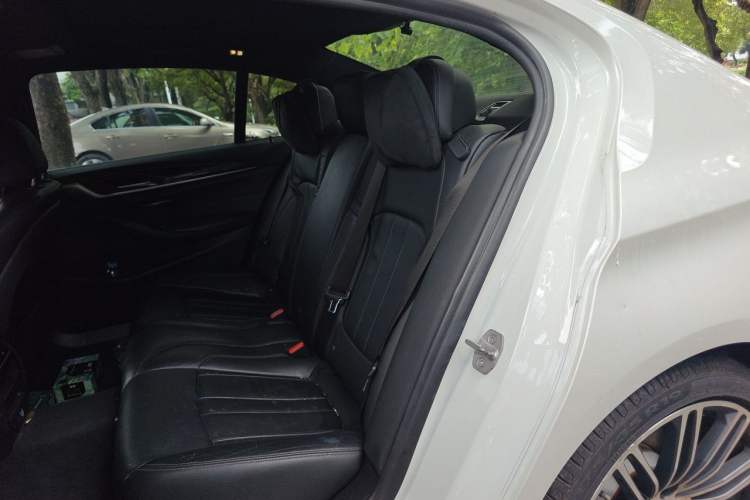 Used BMW 5 Series 2018 Restyled 530Li Leading Edition M Sport Package Left Rear Seat