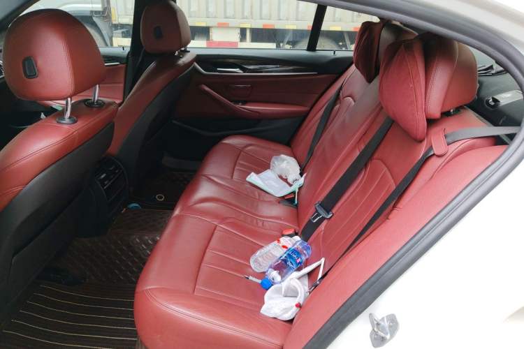 Used BMW 5 Series 2018 Restyled 530Li Leading Edition M Sport Package Left Rear Seat