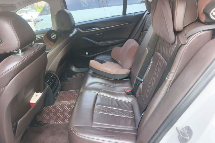 Used BMW 5 Series 2018 530Li xDrive Luxury Package Left Rear Seat