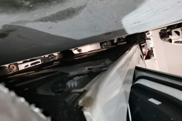 Used BMW 5 Series 2018 Facelifted 530Li Luxury Edition Premium Package Left Side Sill