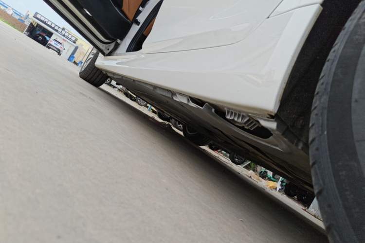 Used BMW 5 Series 2018 528Li Launch Special Edition Left Side Sill