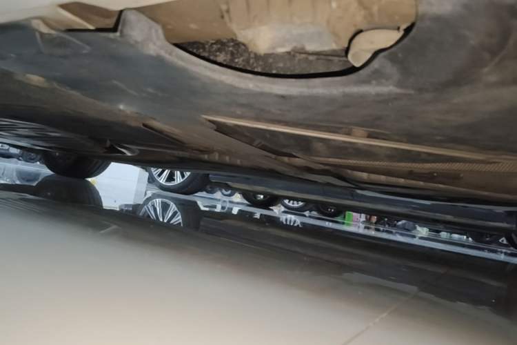 Used BMW 5 Series 2018 Restyled 530Li Leading Edition M Sport Package Left Side Sill