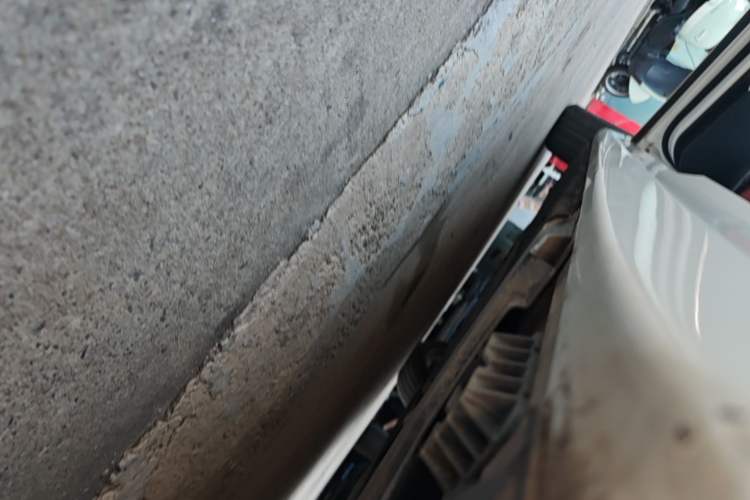 Used BMW 5 Series 2018 528Li Launch Special Edition Left Side Sill
