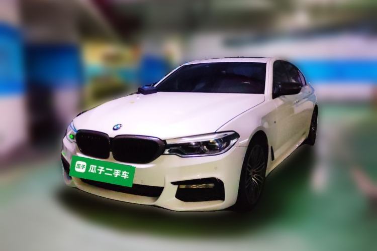 Used BMW 5 Series 2018 530Li Luxury Edition M Sport Package Guazi used car, China used car export, Used car for sale, Used BMW cars, Cheapest cars for sale