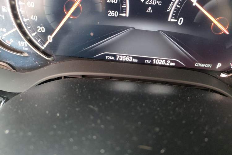 Used BMW 5 Series 2018 530Li xDrive M Sport Package Odometer Close Up