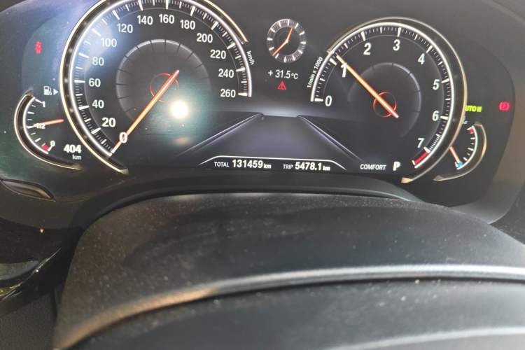 Used BMW 5 Series 2018 525Li M Sport Package Odometer Close Up