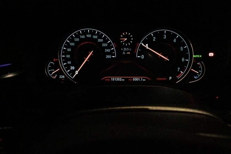 Used BMW 5 Series 2018 Facelifted 530Li xDrive M Sport Package Odometer Close Up