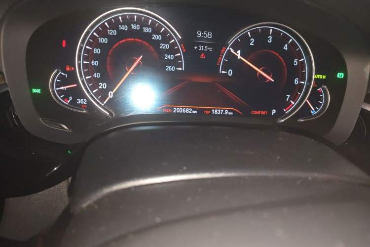 Used BMW 5 Series 2018 525Li M Sport Package Odometer Close Up