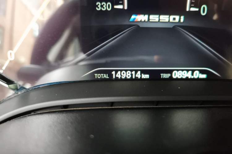 Used BMW 5 Series 2018 528Li Launch Special Edition Odometer Close Up
