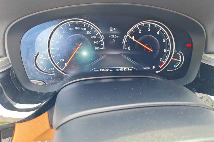 Used BMW 5 Series 2018 525i M Sport Package Odometer Close Up