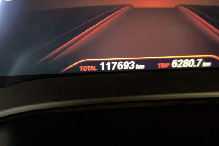 Used BMW 5 Series 2018 Facelifted 530Li Luxury Edition Premium Package Odometer Close Up
