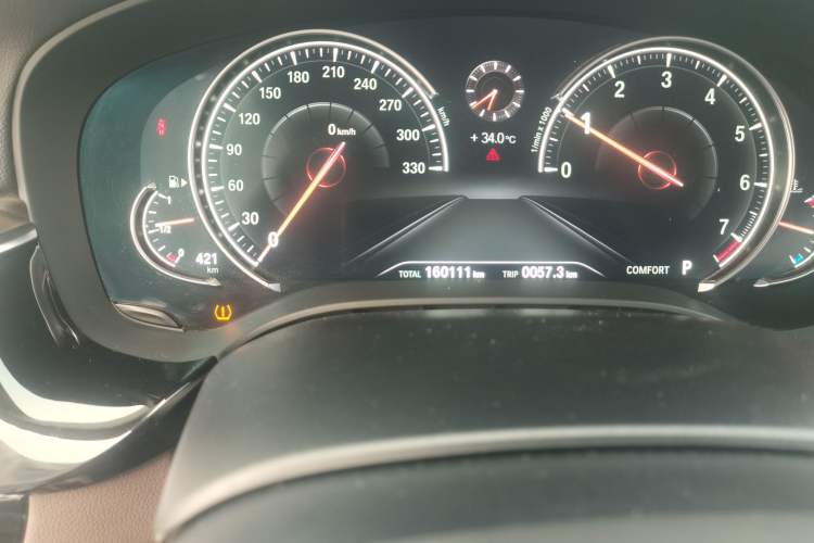 Used BMW 5 Series 2018 Revised Version 530Li Leading Edition Luxury Package Odometer Close Up