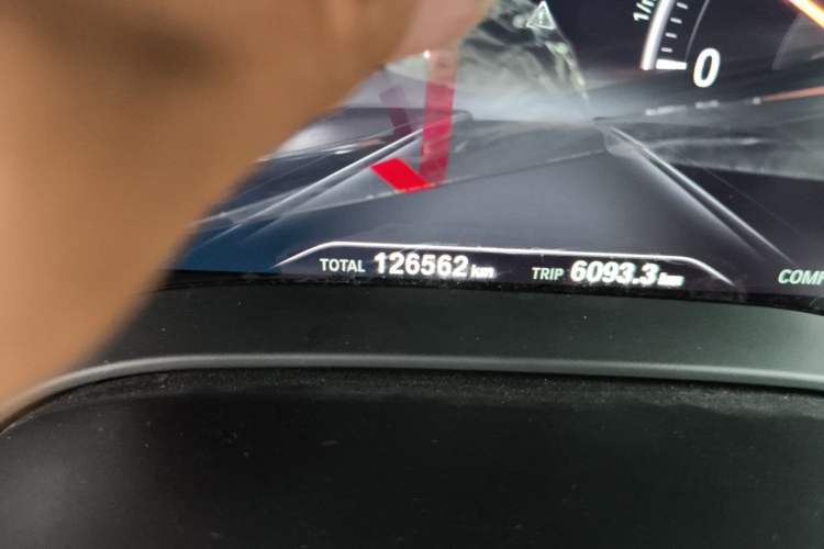 Used BMW 5 Series 2018 Restyled 530Li Leading Edition M Sport Package Odometer Close Up