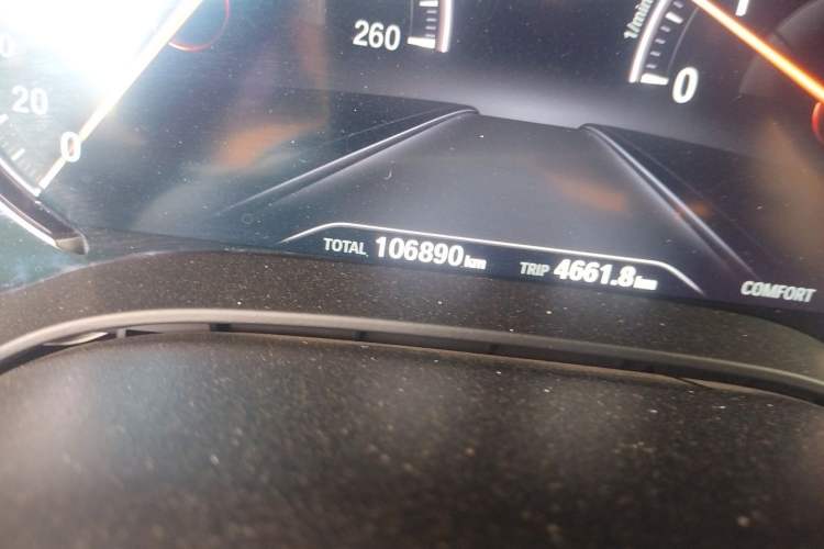Used BMW 5 Series 2018 525i M Sport Package Odometer Close Up