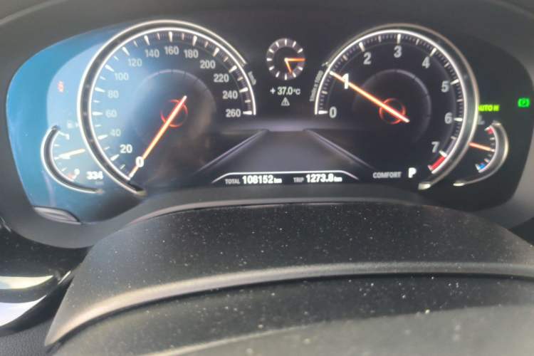 Used BMW 5 Series 2018 Restyled 530Li Leading Edition M Sport Package Odometer Close Up