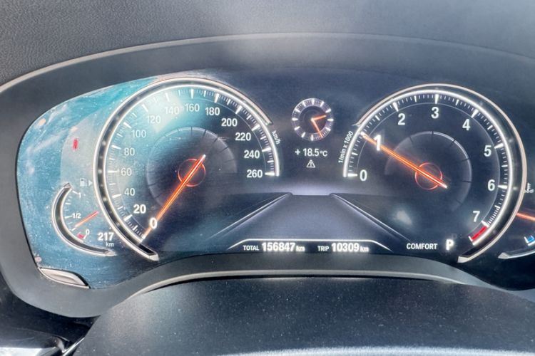 Used BMW 5 Series 2018 Facelifted 530Li xDrive M Sport Package Odometer Close Up