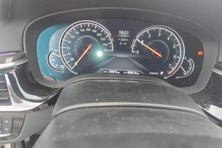 Used BMW 5 Series 2018 Restyled 530Li Leading Edition M Sport Package Odometer Close Up