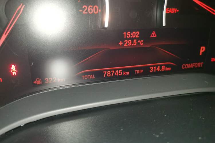 Used BMW 5 Series 2018 528Li Launch Special Edition Odometer Close Up