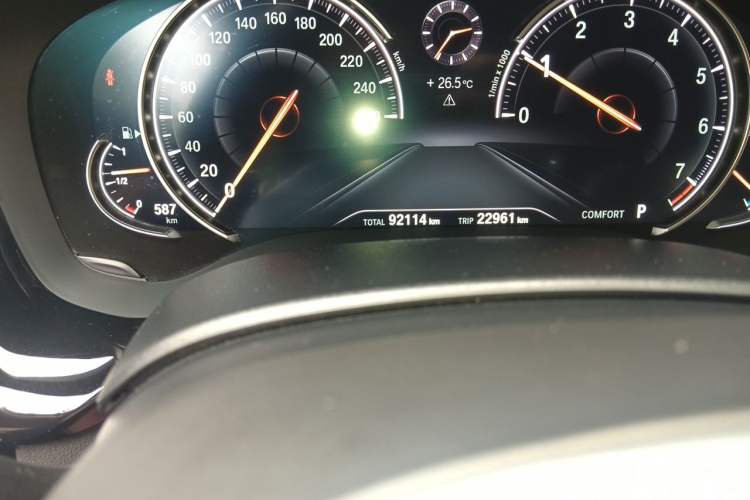 Used BMW 5 Series 2018 Restyled 530Li Luxury Edition M Sport Package Odometer Close Up
