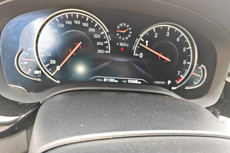 Used BMW 5 Series 2018 525Li M Sport Package Odometer Close Up