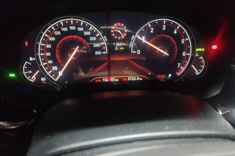 Used BMW 5 Series 2018 Restyled 530Li Leading Edition M Sport Package Odometer Close Up